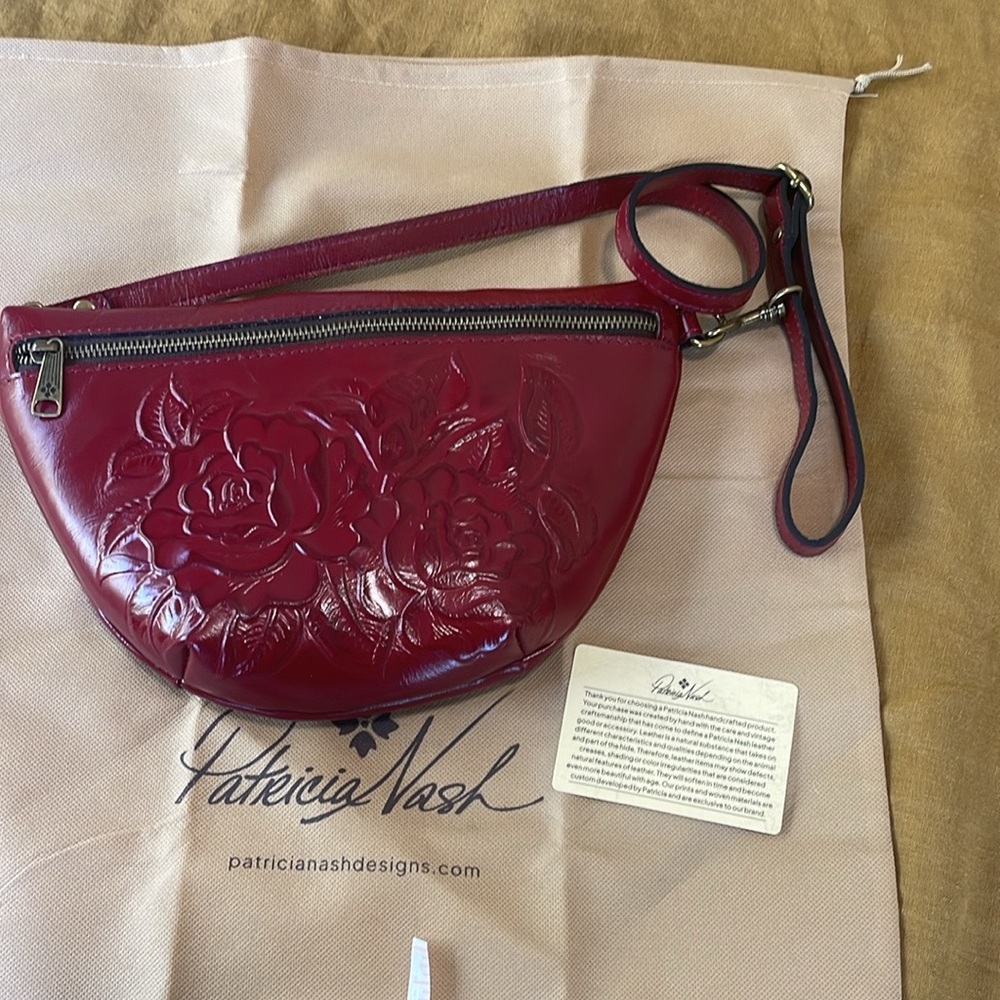 Patricia Nash Tinchi Crossbody Bag. NWT
